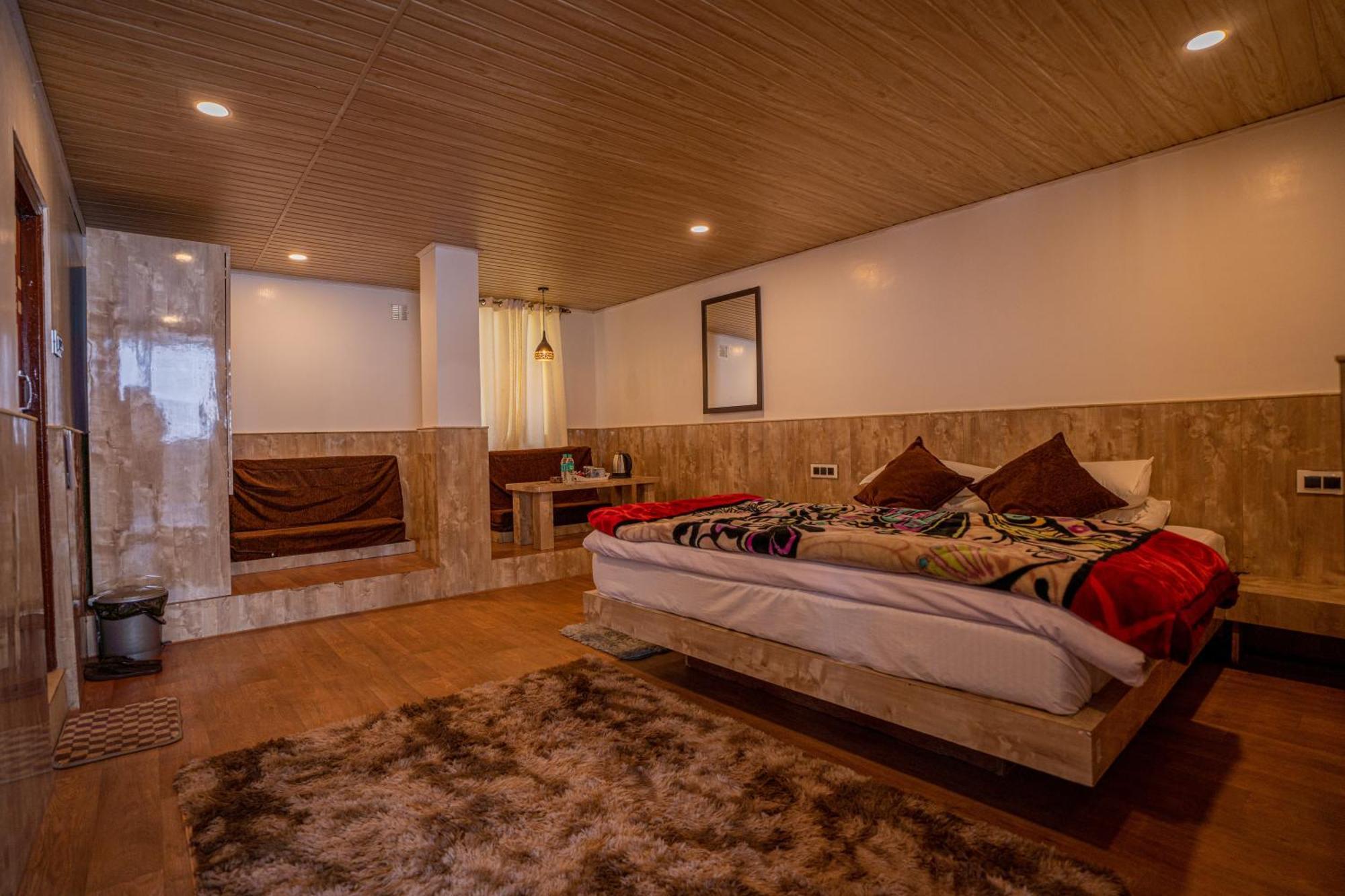 Darjeeling Guest House Deluxe Екстер'єр фото