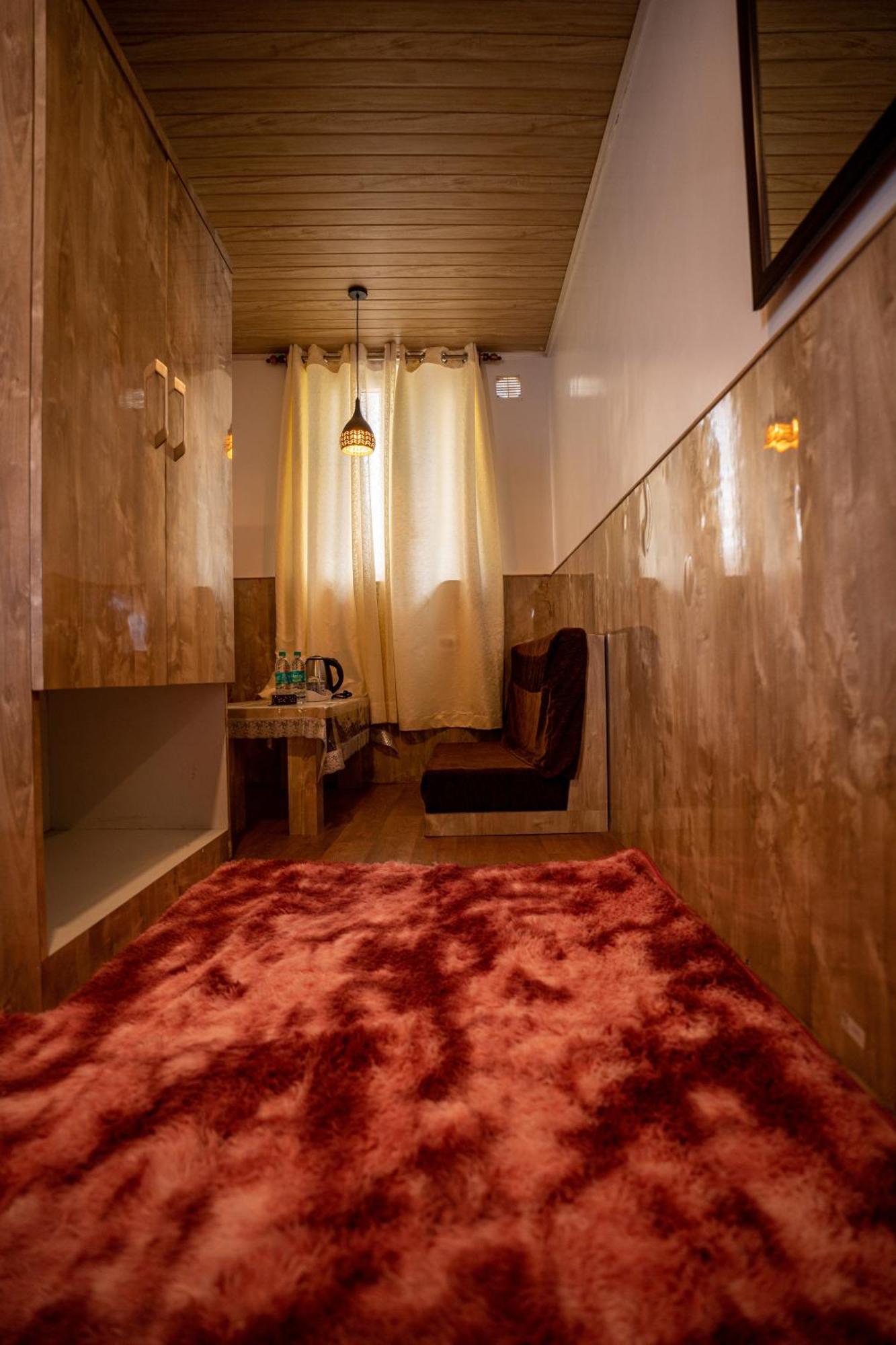 Darjeeling Guest House Deluxe Екстер'єр фото