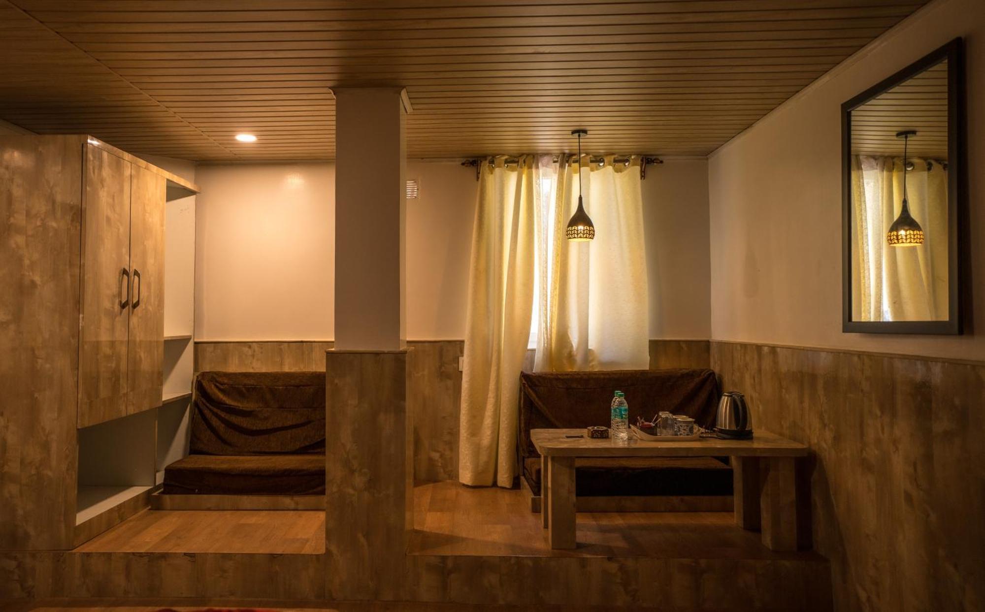 Darjeeling Guest House Deluxe Екстер'єр фото