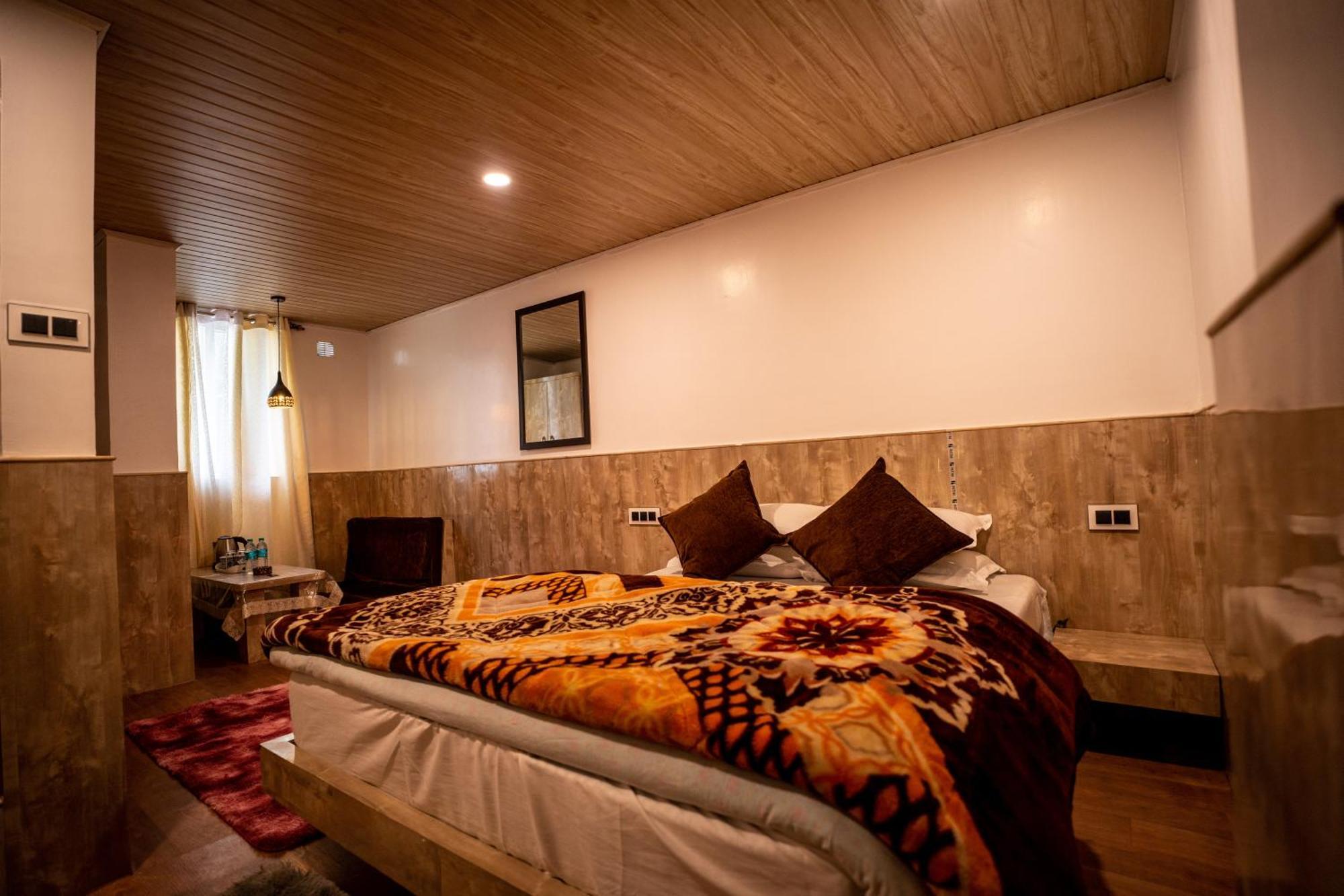 Darjeeling Guest House Deluxe Екстер'єр фото